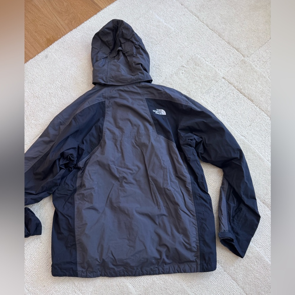 The North Face Men's Gray and Black Hooded Hyvent Jacket size large - Picture 8 of 10